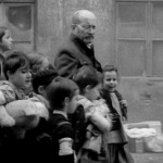 Детето е парченце пергамент, старателно изрисуван с дребни йероглифи