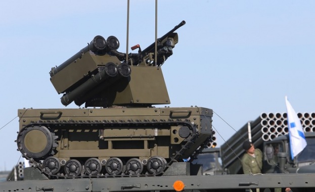 Руска бойна платформа впечатли зрителите на изложението в Севастопол