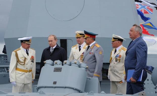 Путин прие участие в отбелязването на Деня на ВМФ в Балтийск