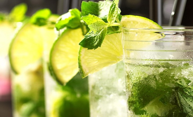 Пиенето на определени напитки в горещо време може да има