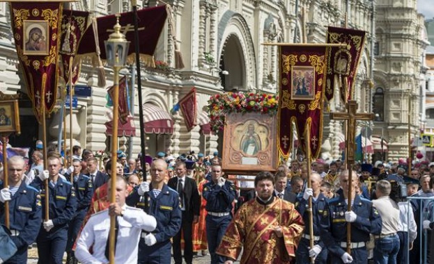 В Москва се проведе литийно шествие с участието на десантчици
