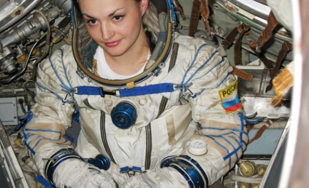 Руски учени ще проведат експеримент на имитационен полет до Луната от женски екипаж