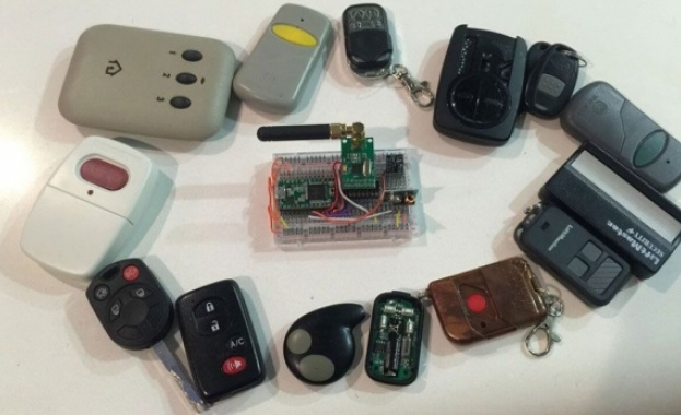 Хакерско устройство дублира радио ключовете на почти всички автомобили 