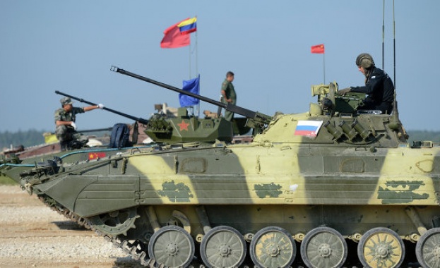 Отборът на руските военни води на АмРИ-2015