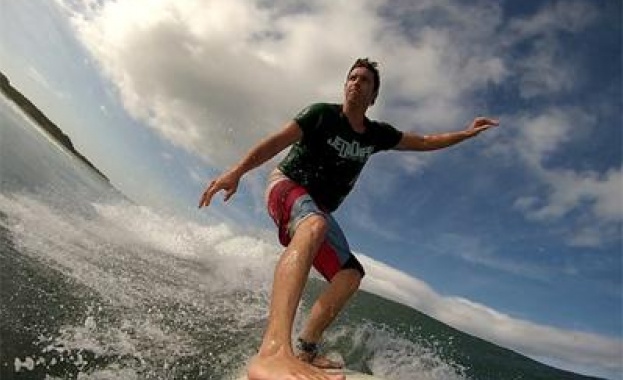 Сърфисти спасиха давещо се момче