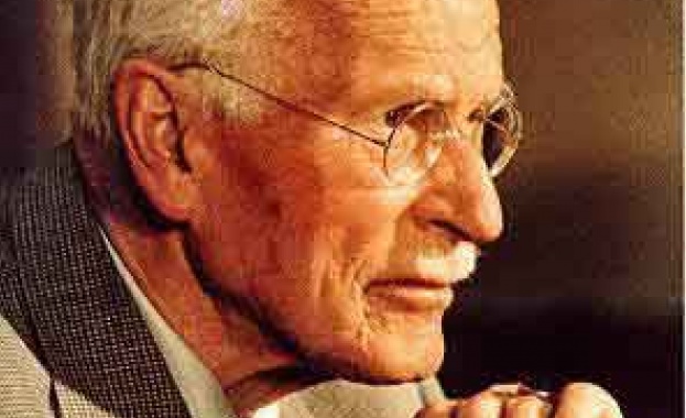 Покажете ми един нормален и аз ще ви го излекувам 