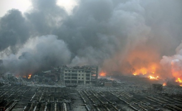 Десетки загинали и стотици ранени при мощни взривове в Тянцзин