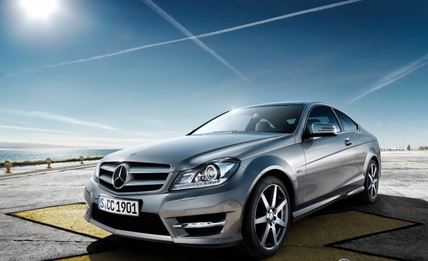 Mercedes-Benz представя новия C-Class Coupe през септември 