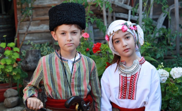 На фестивала „Жеравна” пускат само с народна носия