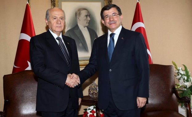 Турция тръгва към предсрочни избори