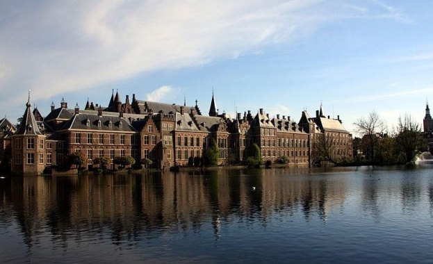 Парламентът на Холандия одобри отпускането на финансова помощ за Гърция