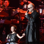 Феноменът Крисия вече пее като лелка