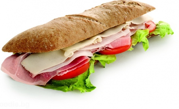 Верига за бързо хранене мами за съдържанието на сандвичите си 