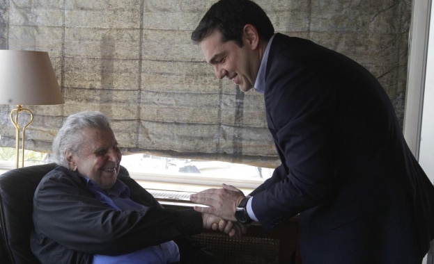 СИРИЗА продължава да води в социологическите проучвания