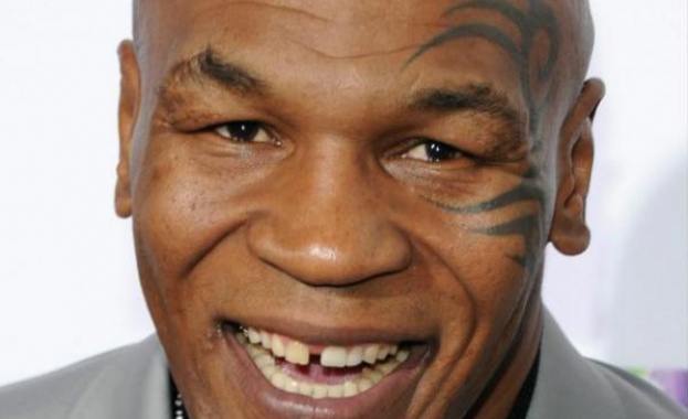 Тайсън пристига в Крим през ноември