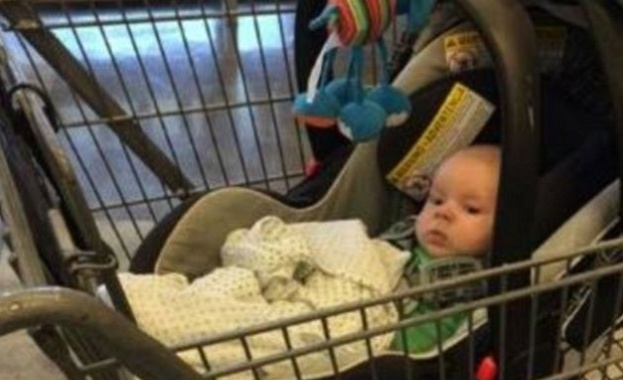 Майка забрави бебето си в количка за пазаруване