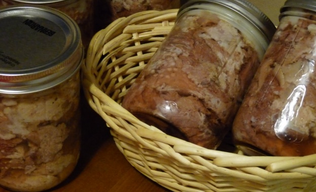 Стопанин направи болната си от бруцелоза коза на консерви 