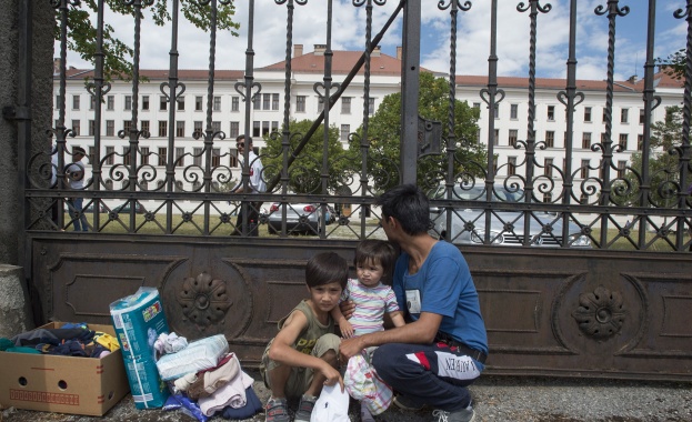 Австрия връща контрола по източните си граници