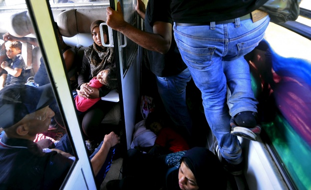 Стотици имигранти достигнаха Бавария снощи