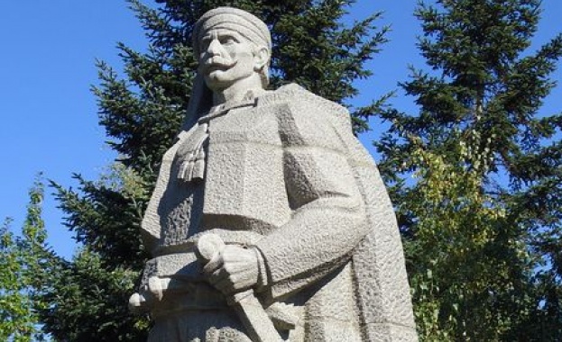 Местят паметник на Ильо Войвода в центъра на Кюстендил