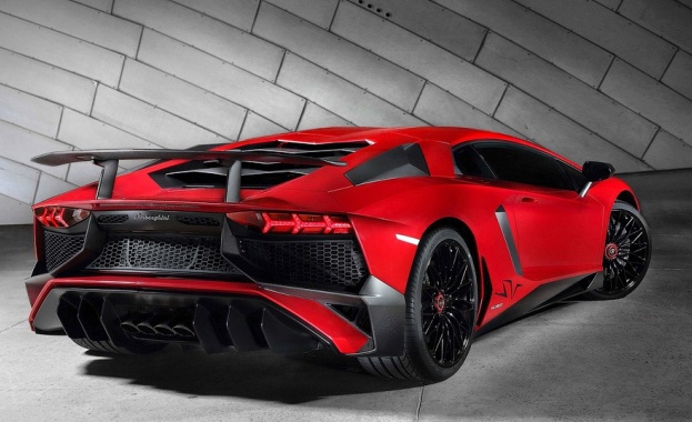Lamborghini пуска модел в чест на основателя си