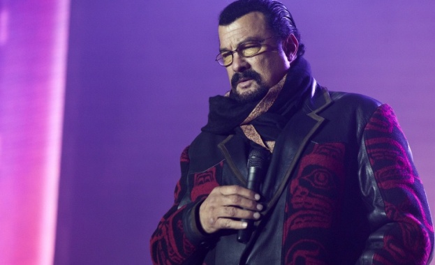 Стивън Сегал пристига във Владивосток за „Битката на шампионите“