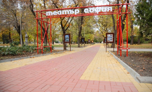 Театър "София" започва активно своя нов сезон Театър "София" започва активно своя нов сезон