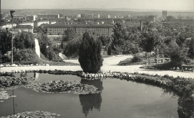 2 септември в годините назад 