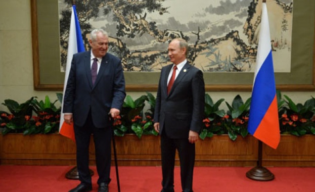 Чешкият президент отказа преводач и говори с Путин на руски в Пекин