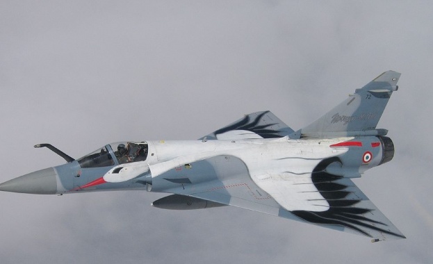 Франция се включва във въздушните удари срещу ИД в Сирия?