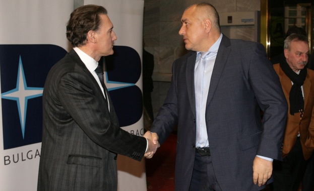 К. Домусчиев: Няма да правим буржоазна революция