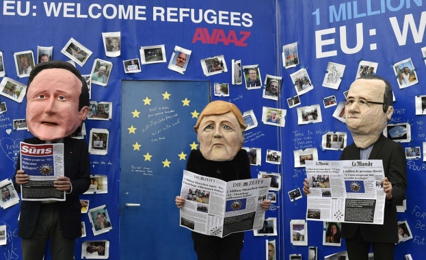 Д. Аврамопулос: Временният контрол по германските граници не е краят на Шенген