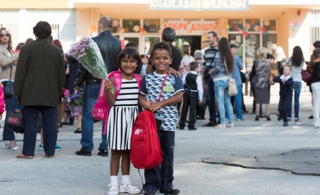Девет деца от приемни семейства ще бъдат първокласници