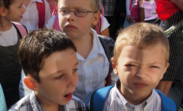 На 15 септември близо 65 хиляди деца тръгват на училище за пръв път