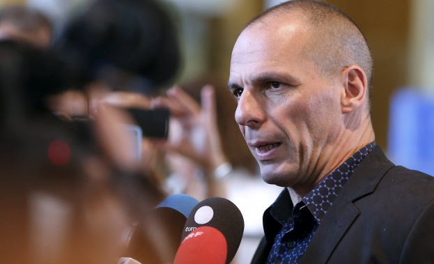 Варуфакис гласува за отцепниците от СИРИЗА