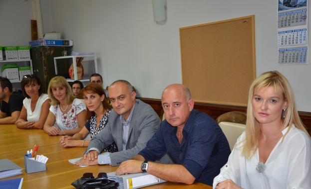 ГЕРБ регистрира Й. Фандъкова като кандидат за кмет на София 