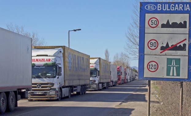 Опашка от 1,5 км на ГКПП Лесово