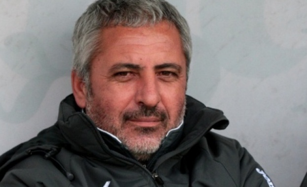 Треньорът на „Локо” (Пд) подаде оставка