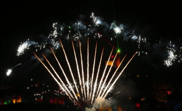 Над 49 000 българи са били в Гърция по време на празниците, 10 000 са присъствали на тържествата във В. Търново