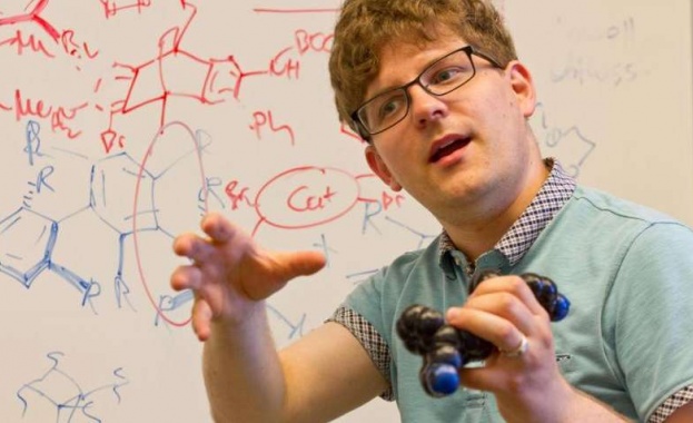 Учени от университета във Върмонт създадоха гаечен ключ с големина на молекула