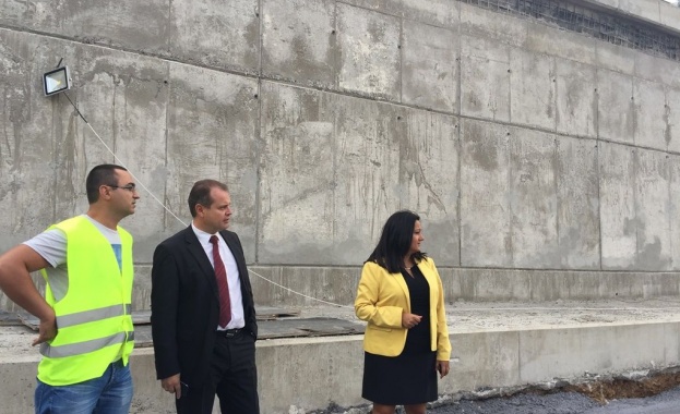  Лиляна Павлова направи внезапна проверка на строителството на Западната дъга