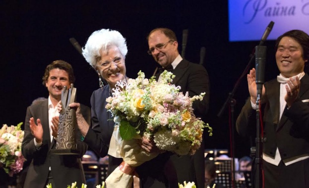 НДК награди Райна Кабаиванска за цялостен принос в областта на културата 