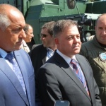 Не съм чул слухове за военния министър. Когато чуя - действам