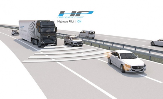 Даймлер тества смоуправляеми камиони
