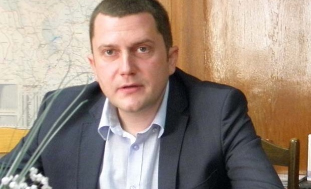 С. Владимиров: Управляващите използват властта, за да спечелят изборите служебно