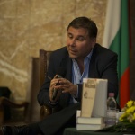 Иван Кръстев: Опитва ли Путин да даде урок на Запада в Сирия?