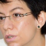 Самата класно-урочна система е дълбоко дискриминационна