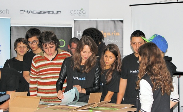 Образователна игра за опазване на околната среда спечели първа  награда в ученическия хакатон HackTUES 2