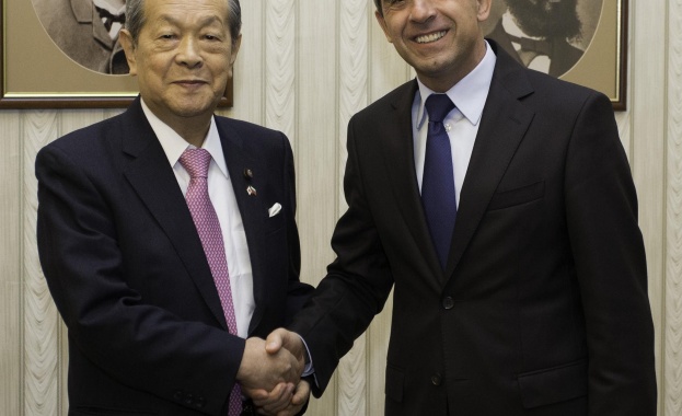 Президентът Росен Плевнелиев прие делегация на Горната камара на парламента на Япония  