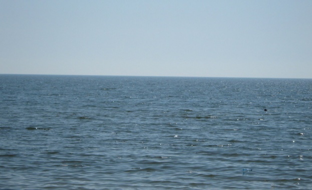 Влачат на буксир турския танкер „Пазар” към Истанбул